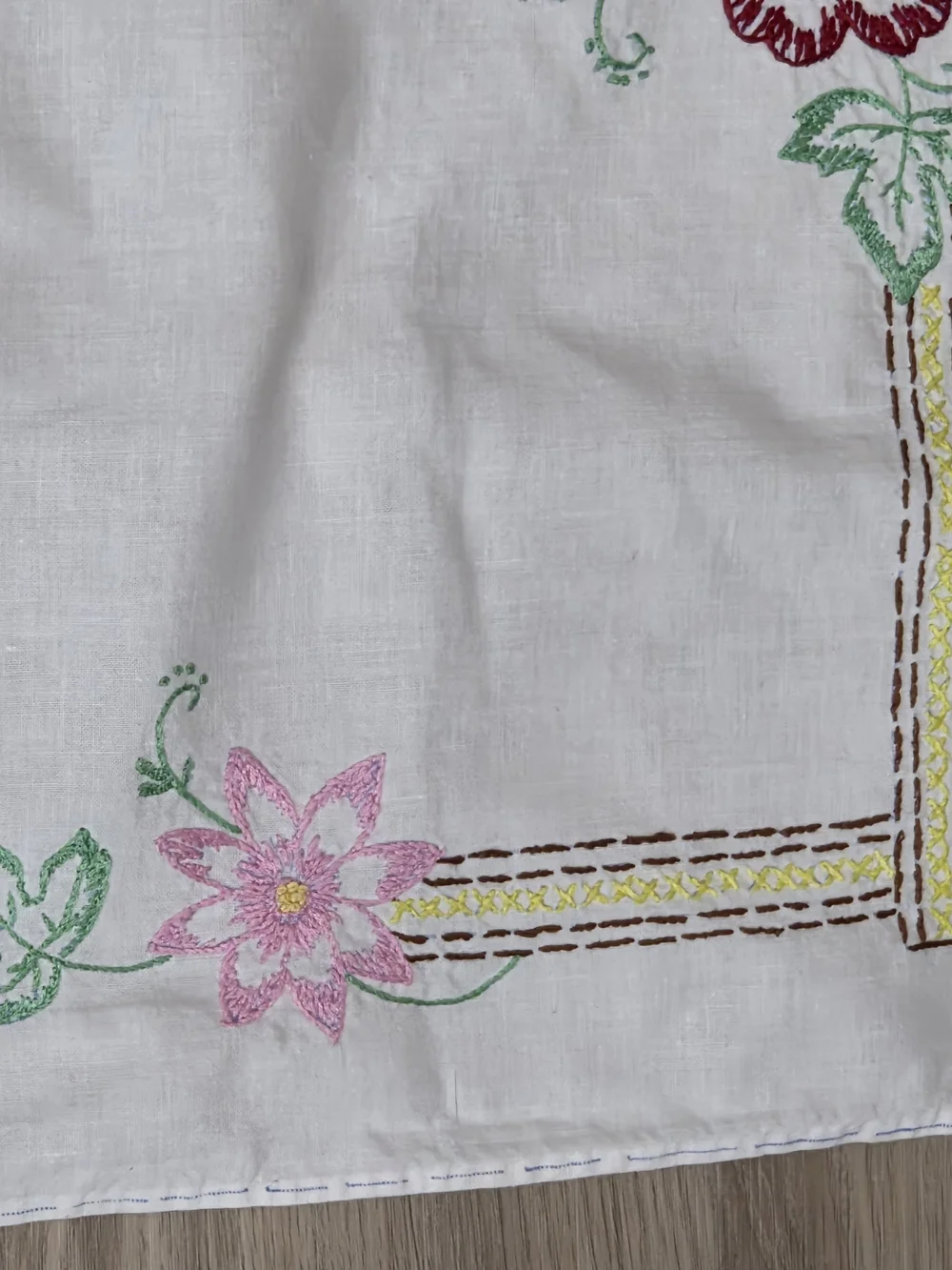 Vintage White Linen Embroidered Red And Pink Flowers Table Runner